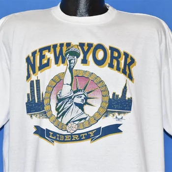 90-е годы Нью-Йорк Статуя Свободы Нью-Йорк Небоскреб Skyline Туристическая футболка Большой