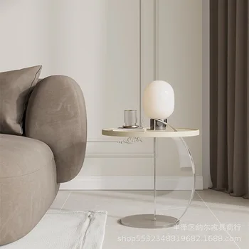Современная мода Простой бесшумный диск Итальянский минималистичный угловой стол Современный светлый роскошный акриловый приставной столик Маленький столик